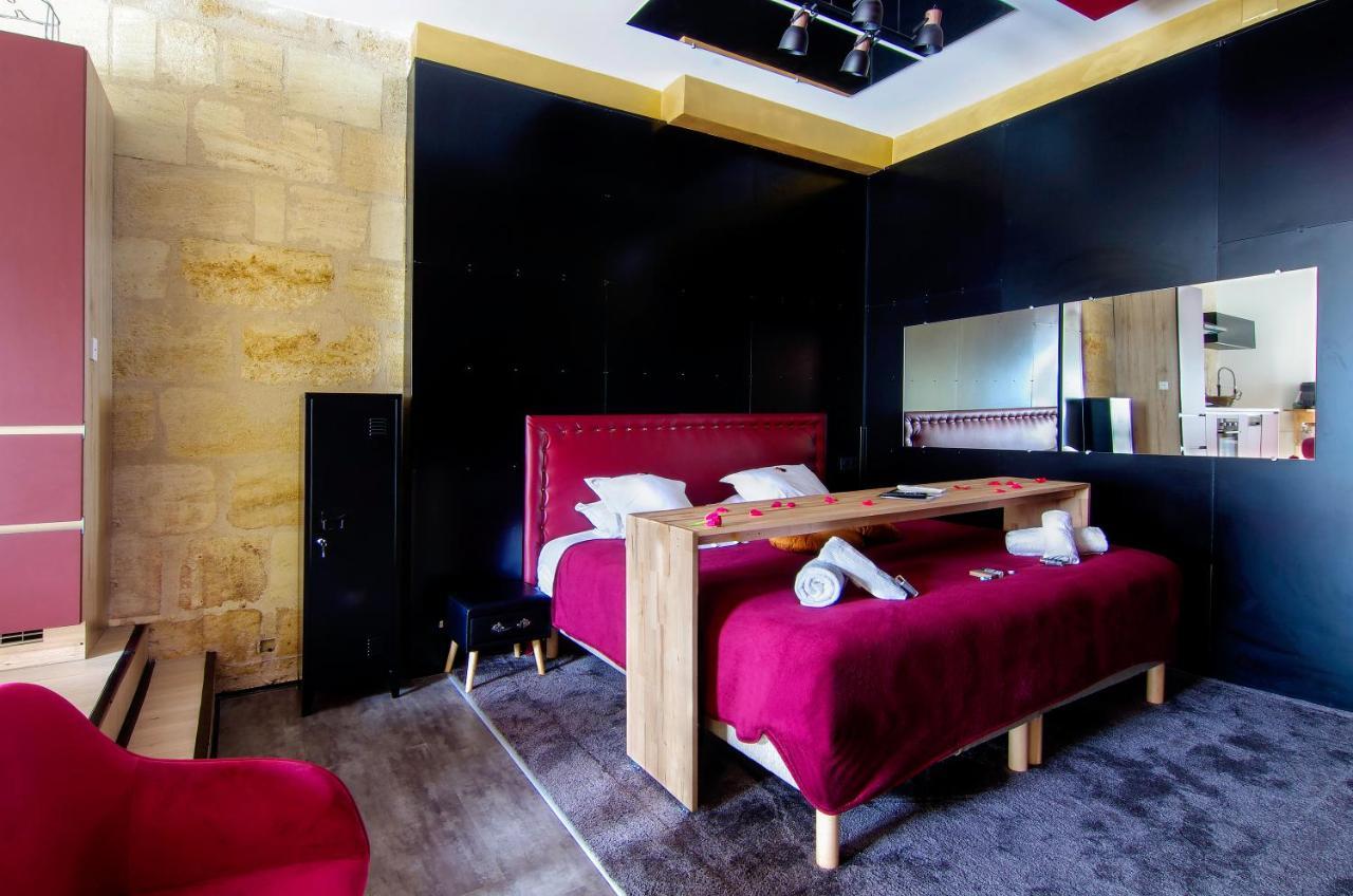 Mieuxqualhotel Jacuzzi Privatif Love Room Бордо Экстерьер фото