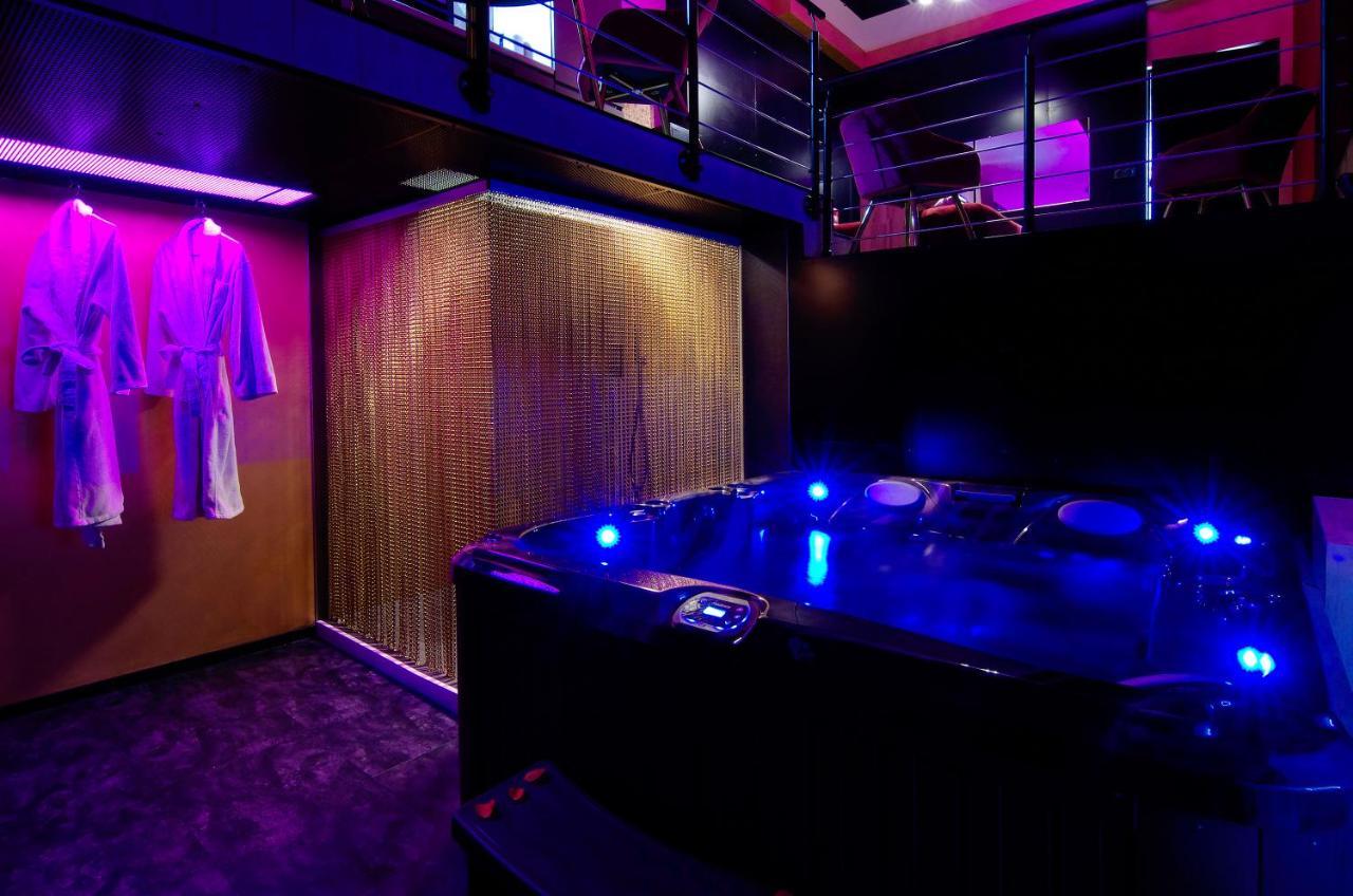 Mieuxqualhotel Jacuzzi Privatif Love Room Бордо Экстерьер фото
